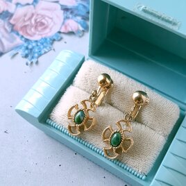 《Avon》 “Baroness” エイボン ヴィンテージイヤリング