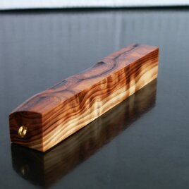 屋久杉　無垢　木目が美しいキーホルダー　ストラップ　ペンダント　シンプル　K529