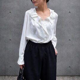 【新作2026】大人かわいい❤︎普段着〜式にも花びら衿のタックブラウス26008WHFブラウス/ホワイト26008WHF