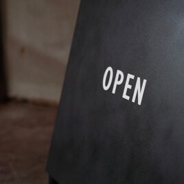 アイアン看板用 高品質ステッカー（名入れ・ロゴ入れ施工）