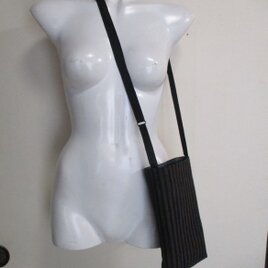 ８６６５　色大島紬と唐桟縞の着物で作ったポシェット