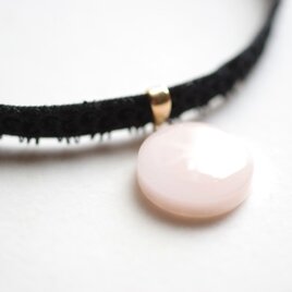 【受注製作】レジンアート　ラウンドモチーフとタティングレースとベルベットリボンのチョーカー〈恋人たち〉