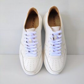 軽量本革スニーカー　カジュアルスニーカー　ビジネススニーカー　