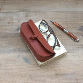 小さなタッセルの眼鏡ケース（ブラウン）