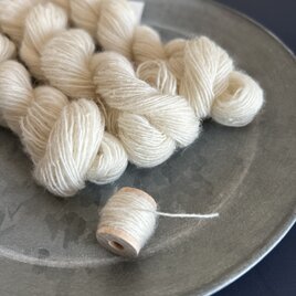 #01 26g シェットランドレース糸