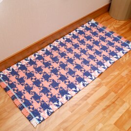 夜と花の手織りのマット（ガラ紡糸とスーピマ綿糸）49cm×112cm