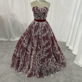 上品！カラードレス ボルドー色 ベアトップ リーフ刺繍 贅沢な総レース ロング Aライン 披露宴