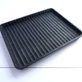 深い藍色　小ぶりの我谷盆　栗(クリ)