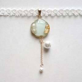 【受注製作】レジンアート　スライスアゲートとタティングレースとサテンリボンのチョーカー〈始まりの鐘〉