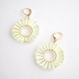 ガラスタワーのリングピアス/イヤリング  （イエロー）【受注】