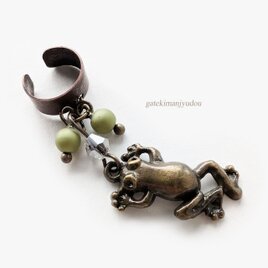 蛙さんイヤーカフ