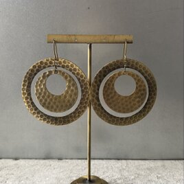 Vintage USA retro hammer textured big circle pierce