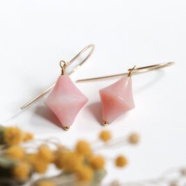 【大人のパステルピンク】陶器のような質感のピンクオパール｜天然石ピアス｜14kgf