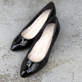 23.0cmのみ　エナメルブラック　5.5cmベーシックパンプス　ふわふわインソール