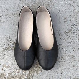 【新作】本革ハンドメイド/ラウンドフラットシューズ／ブラック　❄︎made in Japan❄︎