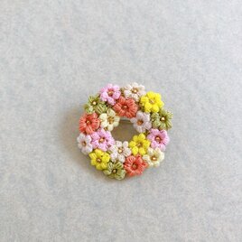 リースブローチ〈こんぺいとう〉 レース編み