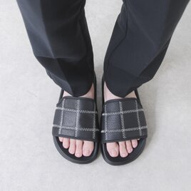 静電気なんか怖くない！履くだけでビリっと来なくなるパッチワークサンダル　黒