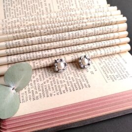 小耳さん向け耳飾り <pearl×moonstone>