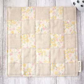 ペット用お食事マット　小型犬　猫　花柄　フードマット　ご飯マット　ランチョンマット　犬グッズ　パッチワーク　ギフト　No.406