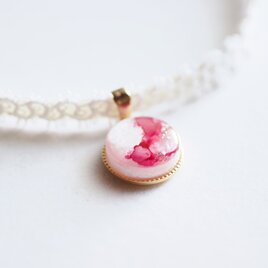 【受注製作】レジンアート　ラウンドモチーフとタティングレースとサテンリボンのチョーカー〈花衣〉