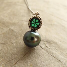 Pt・K18 Trapiche Emerald Tahiti pearl Necklace