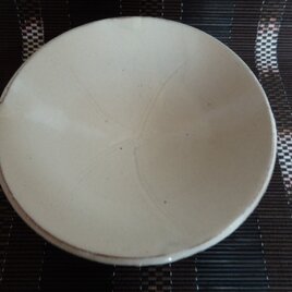 陶器　白泥　片口平鉢