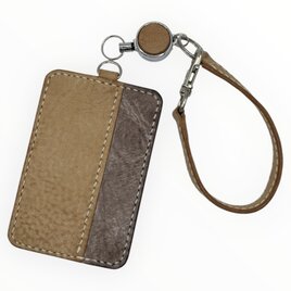 毎日に馴染む 手縫いの本革パスケース｜アラスカレザー ナチュラル×ブラウン｜リール付き