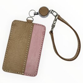 毎日に馴染む 手縫いの本革パスケース｜アラスカレザー ナチュラル×ピンク｜リール付き