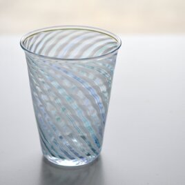 青い海のグラス