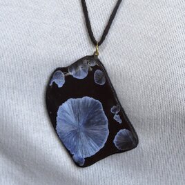 陶釉薬のアクセサリー　Fe1