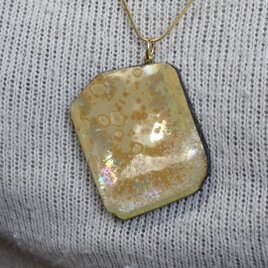 陶釉薬のアクセサリー　Fe2