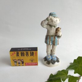 敬礼男子　【燐寸箱ノ世界】