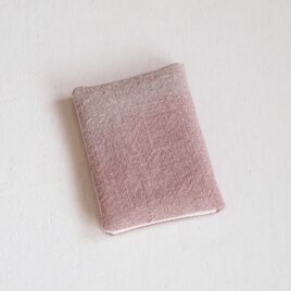 〈 桜と茜の染め 〉リネンのポーチ