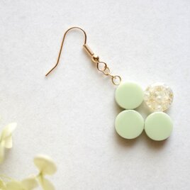 レジンアート　丸を連ねてピアス〈名前を見つけに〉