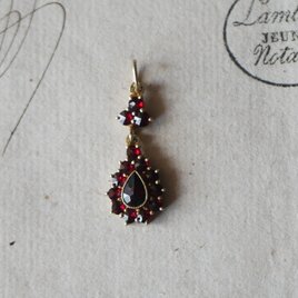 ヴェルメイユ　ガーネットのドロップデザイントップ　ヨーロッパヴィンテージ　ヴィンテージネックレス　