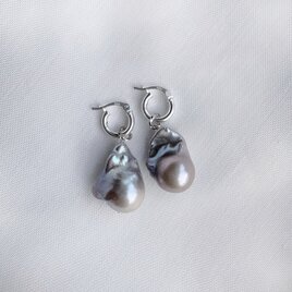 【Silver925】大粒グレーバロック真珠パールフープピアス
