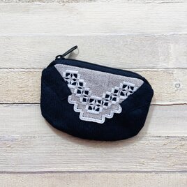 ハーダンガー刺繍ミニポーチ⚫︎z383