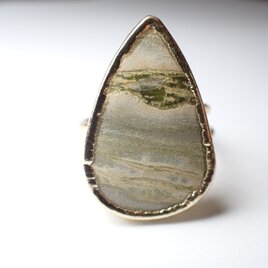 New「グリーンジャスパー」の世界でひとつの天然石リング