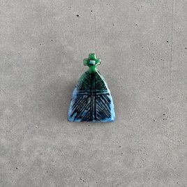 「sankaku小」（書割・d）七宝焼ブローチ