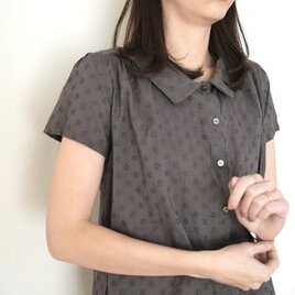 レトロなレースの半袖ブラウス グレージュ　No.381