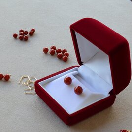 【希少】K18 赤珊瑚のクラシカルなピアス 5mmUP