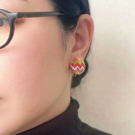 絽ざし ネジ式イヤリング 和柄 波文様 十二単 重ね色目 絹糸 手刺繍 和装