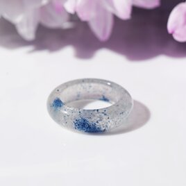 デュモルチェライト・イン・クォーツのくりぬきリング　～青の庭