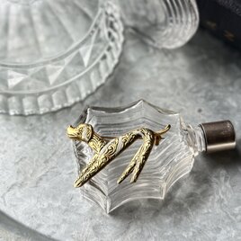 SC158-ヴィンテージブローチ U.S.A. 1960-70's Spain Gold & Silver Etched Dog