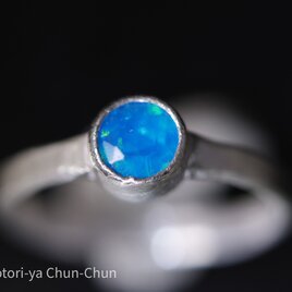 【染色も悪くないと思ってしまった石】タイで思わず買ってしまった　染色エチオピアオパール・シルバーリング【染虹】