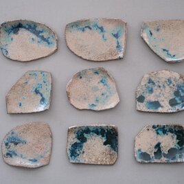 かけら皿　薄茶青