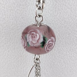 とんぼ玉バックチャーム　バラ（紫）