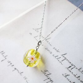 桜のとんぼ玉（ガラス玉）ネックレス／イエロー