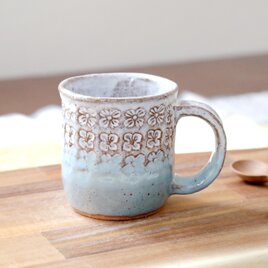 紫陽花印花のマグカップ 手びねり