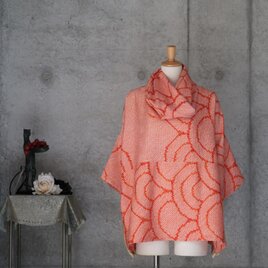 絞りのチュニックブラウス　/  フリーサイズ　スヌード付き　着物リメイク